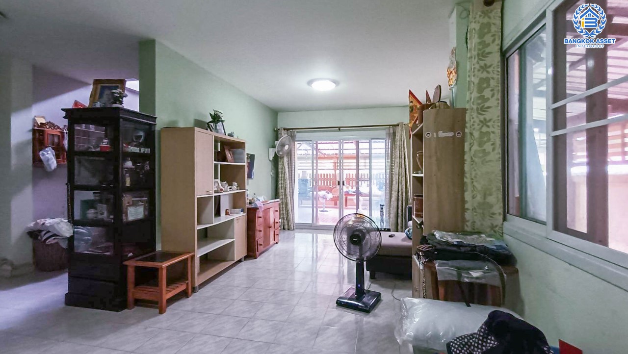 *****บ้านเดี่ยวมือสองนนทบุรี ม.รุ่งอรุณ กาญจนาฯ เนื้อที่ 53.4 ตร.ว. ฟังก์ชันครบ 4 ห้องนอน 2 ห้องน้ำ 2 ที่จอดรถ สะดวกสบาย บนทำเลเข้า-ออกได้หลายเส้นทาง ถ.กาญจนาภิเษก, ถ.นครอินทร์ ใกล้เซ็นทรัลเวสต์เกต และทางด่วน "ศรีรัช"